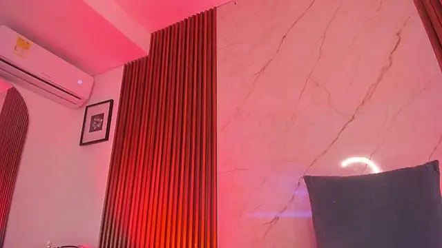 Emiilycollins online show from March 11, 2025, 5:13 am