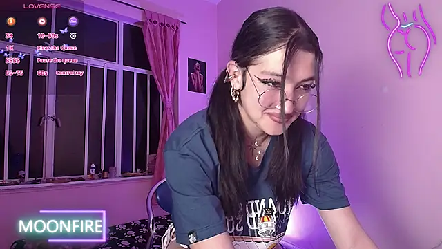 moonfiredancer online show from February 19, 2025, 6:22 am