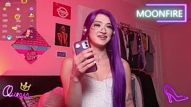 moonfiredancer online show from June 5, 2026, 1:54 am