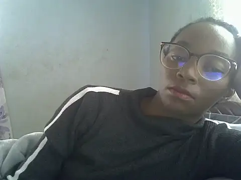 Snapshot of ElianeHot chatting on June 30, 2026, 7:52 am ElianeHot online show from June 30, 2026, 7:52 am