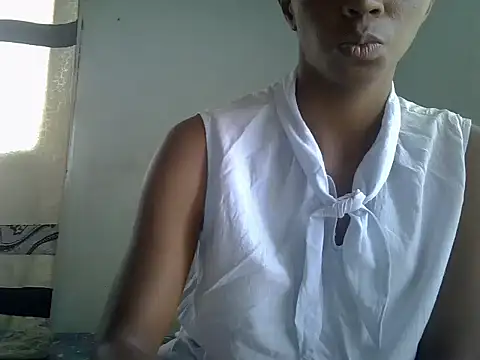 ElianeHot online show from October 21, 2025, 8:47 am