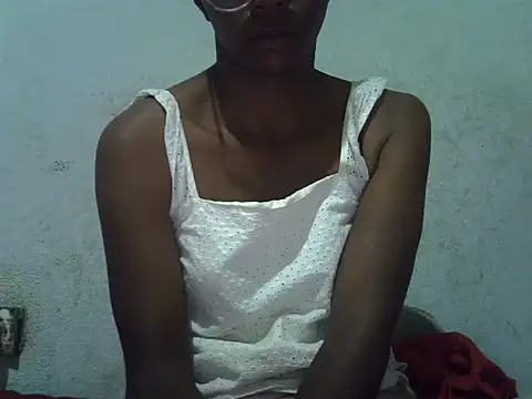 ElianeHot online show from June 10, 2026, 7:48 pm