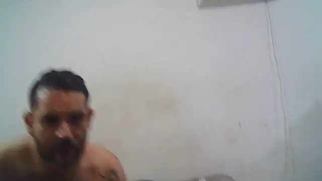 Snapshot of kevinbolena chatting on June 14, 2026, 4:03 am kevinbolena online show from June 14, 2026, 4:03 am