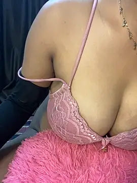 Mia 656 online show from October 31, 2025, 12:24 pm