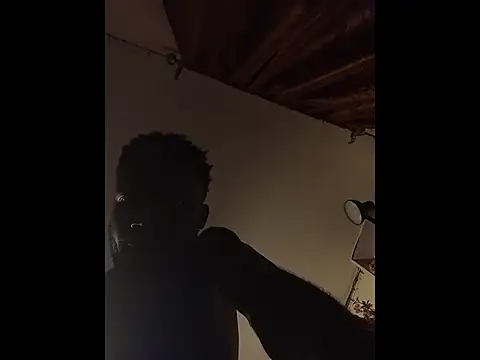 Snapshot of Moteroxz chatting on March 5, 2026, 3:47 am Moteroxz online show from March 5, 2026, 3:47 am