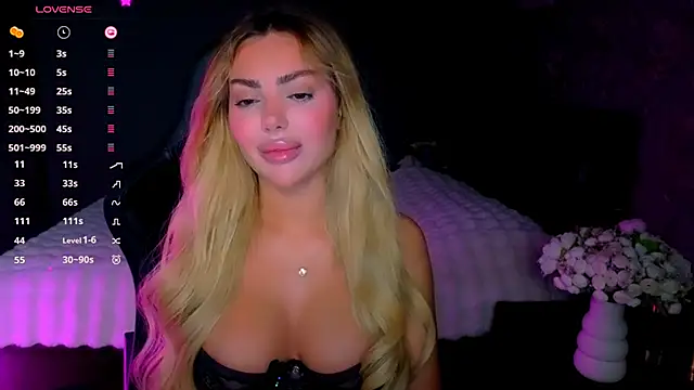 babyleilaa online show from June 3, 2026, 8:02 pm