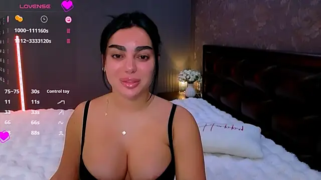 babyleilaa online show from September 29, 2025, 11:27 am