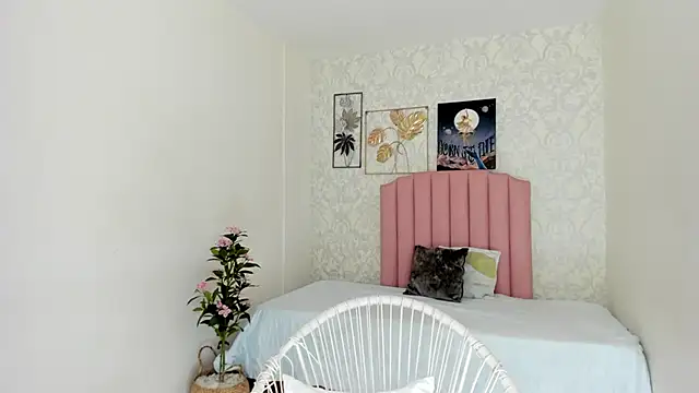 Adria ross online show from October 21, 2025, 12:26 pm