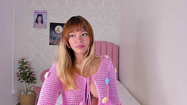 Snapshot of Adria_ross chatting on February 19, 2026, 1:30 pm Adria ross online show from February 19, 2026, 1:30 pm