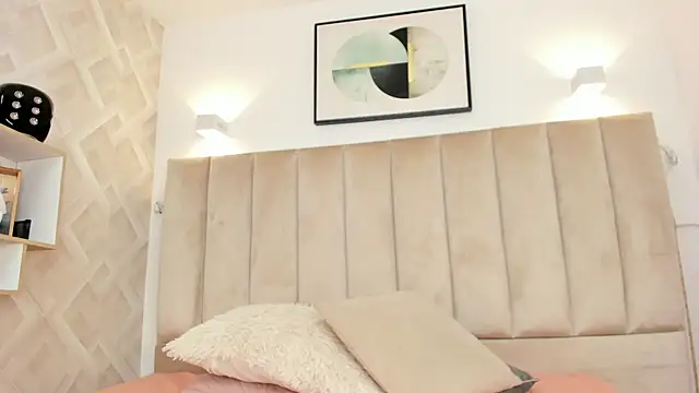 Anniie Queen online show from March 21, 2026, 3:08 am