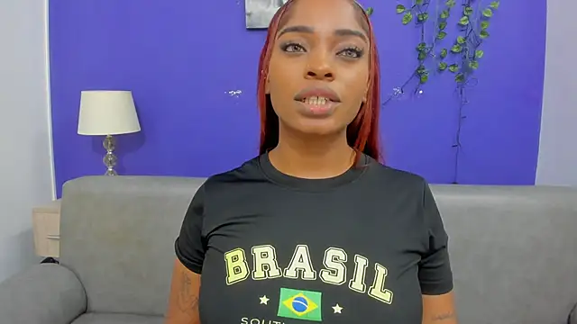 ShantalGomes online show from October 3, 2025, 5:14 pm