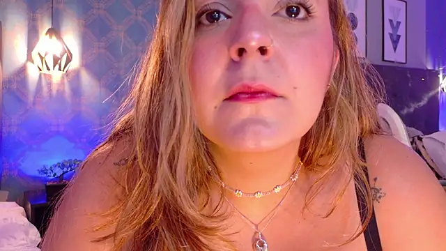 AmbarRoberts  online show from March 6, 2026, 2:01 pm