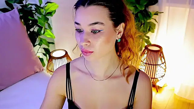 Snapshot of divetagrace chatting on February 28, 2026, 7:35 pm divetagrace online show from February 28, 2026, 7:35 pm