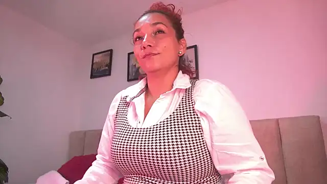 Snapshot of amber_demons2021 chatting on February 20, 2026, 12:51 am amber demons2021 online show from February 20, 2026, 12:51 am