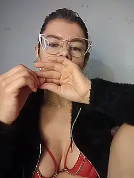RamonaSimons online show from July 14, 2026, 4:50 am
