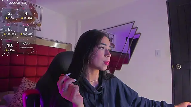 FaloonRoussel online show from October 25, 2025, 12:21 am