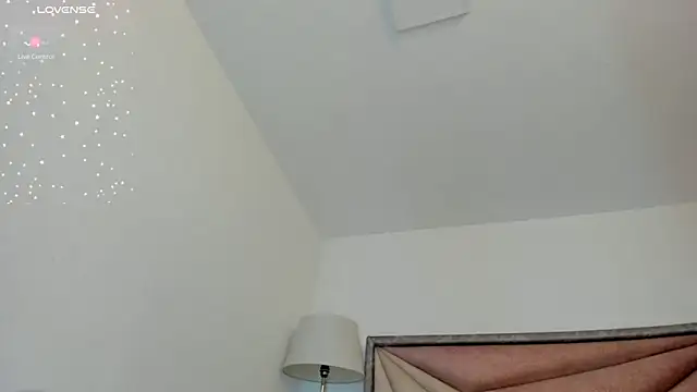 Snapshot of FaloonRoussel chatting on May 24, 2026, 5:46 pm FaloonRoussel online show from May 24, 2026, 5:46 pm