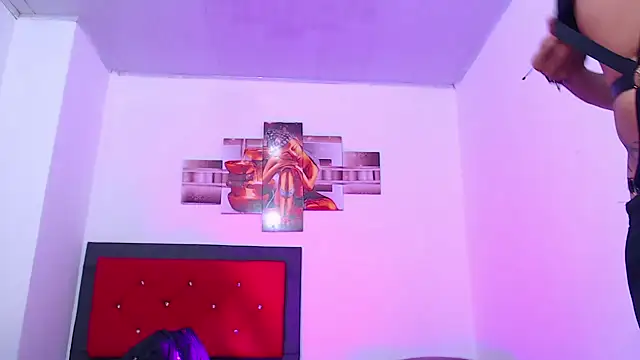 lilithnyx333 online show from July 14, 2026, 7:31 pm