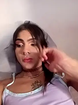 lilithnyx333 online show from June 30, 2026, 1:11 pm