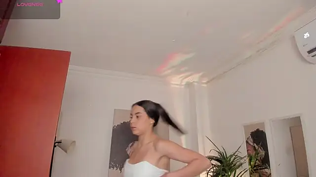 Aleejaa   online show from March 22, 2025, 5:41 pm