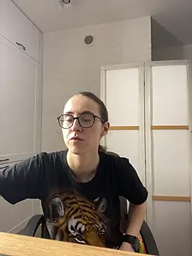 MartiniiSelenna online show from July 23, 2026, 5:49 am