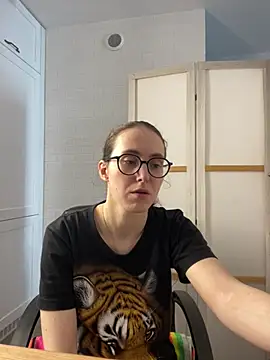 MartiniiSelenna online show from June 21, 2026, 5:57 am