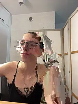 MartiniiSelenna online show from July 6, 2026, 5:58 am