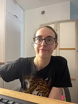 MartiniiSelenna online show from July 8, 2026, 5:41 am