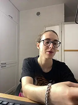 MartiniiSelenna online show from July 21, 2026, 5:53 am