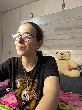 Snapshot of MartiniiSelenna chatting on June 15, 2026, 5:51 am MartiniiSelenna online show from June 15, 2026, 5:51 am