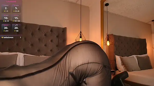 AngelinaRoss  online show from March 17, 2025, 5:49 pm