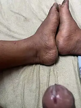 Snapshot of Yours_Teluguboii chatting on January 15, 2026, 3:54 am Yours Teluguboii online show from January 15, 2026, 3:54 am