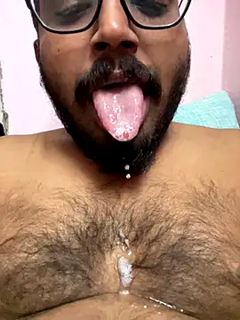 Snapshot of Yours_Teluguboii chatting on November 10, 2025, 6:24 pm Yours Teluguboii online show from November 10, 2025, 6:24 pm