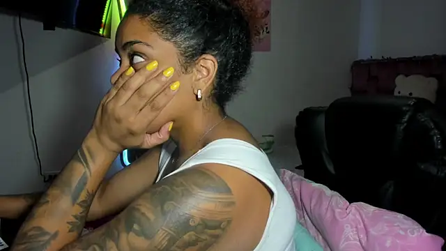 ladyrd1 online show from March 13, 2026, 2:49 am