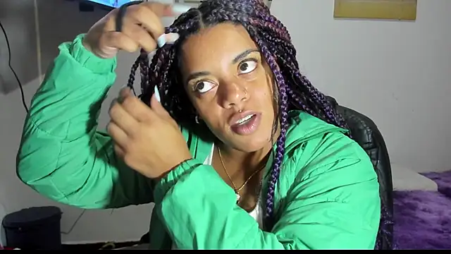 ladyrd1 online show from October 1, 2025, 5:34 am