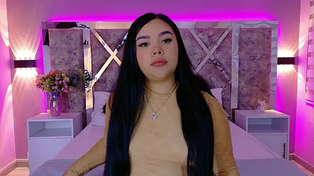 MarianaGarciaa   online show from September 17, 2025, 7:38 pm