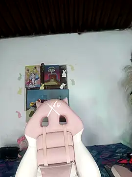 lovely kitt online show from April 30, 2026, 3:24 am
