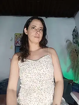 Snapshot of lovely_kitt chatting on June 5, 2026, 4:50 am lovely kitt online show from June 5, 2026, 4:50 am