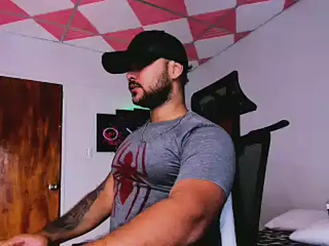 Sebas-hott online show from February 14, 2025, 6:02 am