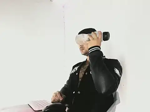 Sebas-hott online show from September 30, 2025, 10:49 pm