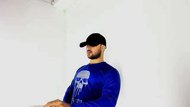 Sebas-hott online show from September 20, 2025, 10:59 pm