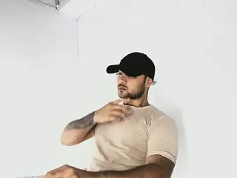 Sebas-hott online show from October 4, 2025, 10:11 pm