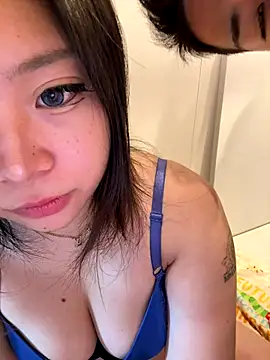 Snapshot of Rei1216xo chatting on October 10, 2025, 1:28 am Rei1216xo online show from October 10, 2025, 1:28 am