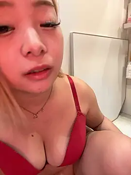 Snapshot of Rei1216xo chatting on November 24, 2025, 3:39 am Rei1216xo online show from November 24, 2025, 3:39 am