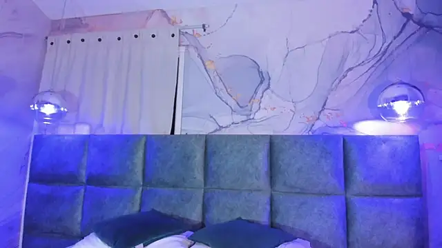 sabrinamilani online show from September 19, 2025, 3:10 am