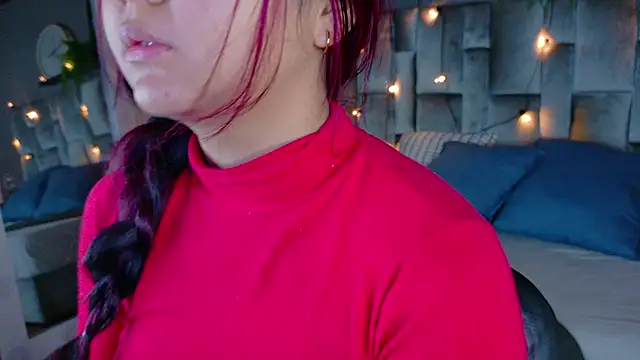 alaia-rogers online show from October 9, 2025, 11:44 am