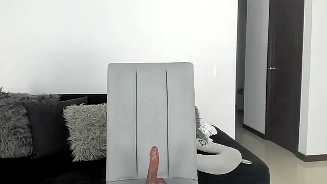 angelturned001 online show from March 9, 2025, 12:00 am