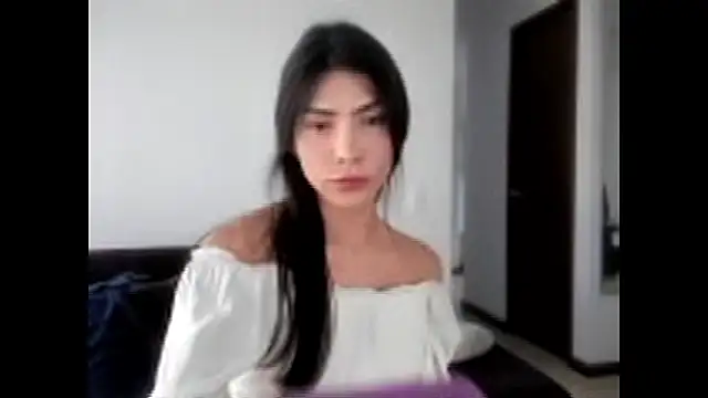 angelturned001 online show from February 12, 2026, 7:24 pm