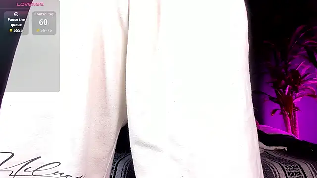 Angel Snowhotxxx online show from July 11, 2026, 2:23 am