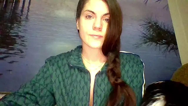 AliceTailor online show from May 5, 2026, 3:09 am
